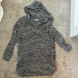 American Eagle hooded sweater